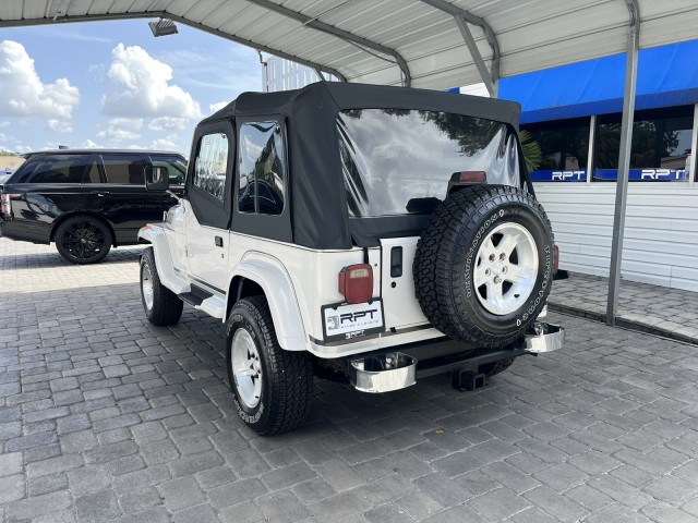 1995 Jeep Wrangler SE 6