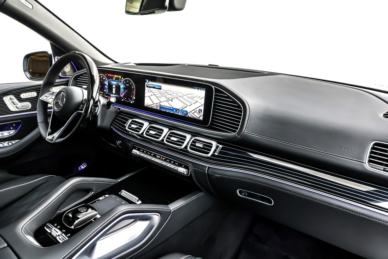 New 2026 MANUFAKTUR Moonlight White Metallic Mercedes-Benz Maybach GLS 600 image 5