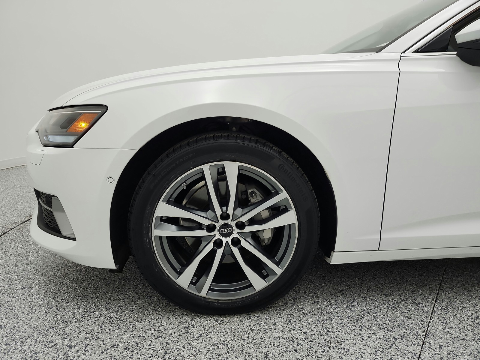 Used 2023 Ibis White Audi Premium image 18