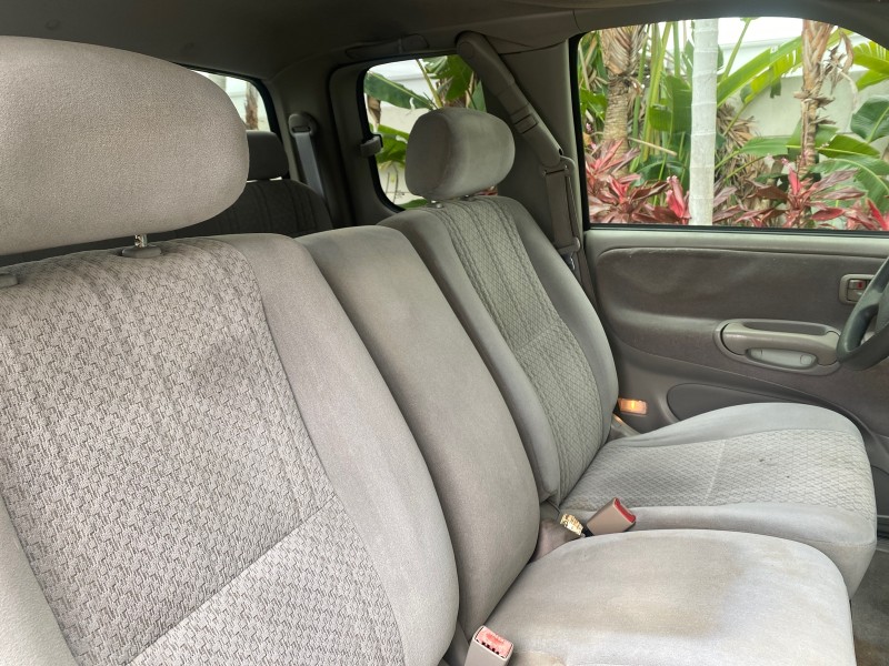 2004 Toyota Tundra SR5 1 OWNER 4WD XTRA CAB STEP SIDE in , 