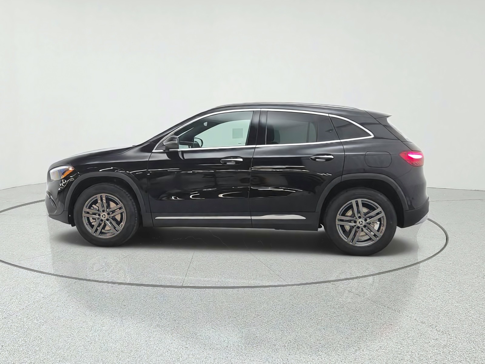 New 2026 Night Black Mercedes-Benz GLA 250 SUV image 8