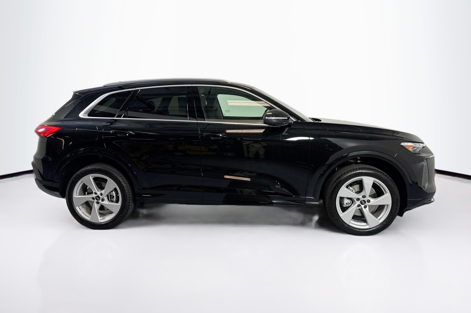 New 2025 Mythos Black Metallic Audi Premium Plus 2.0 TFSI quattro image 4