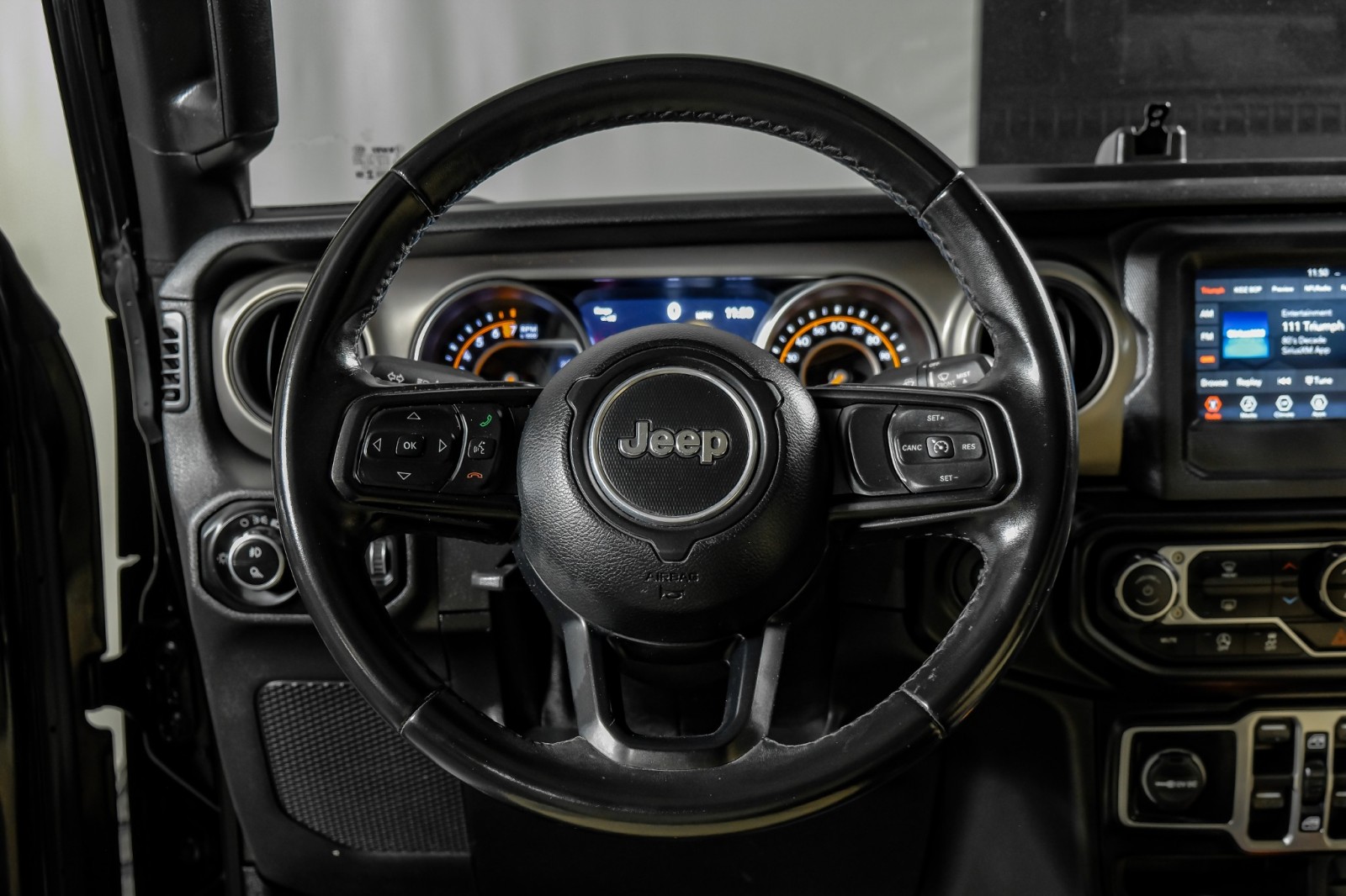 2020 Jeep Gladiator Sport S 16