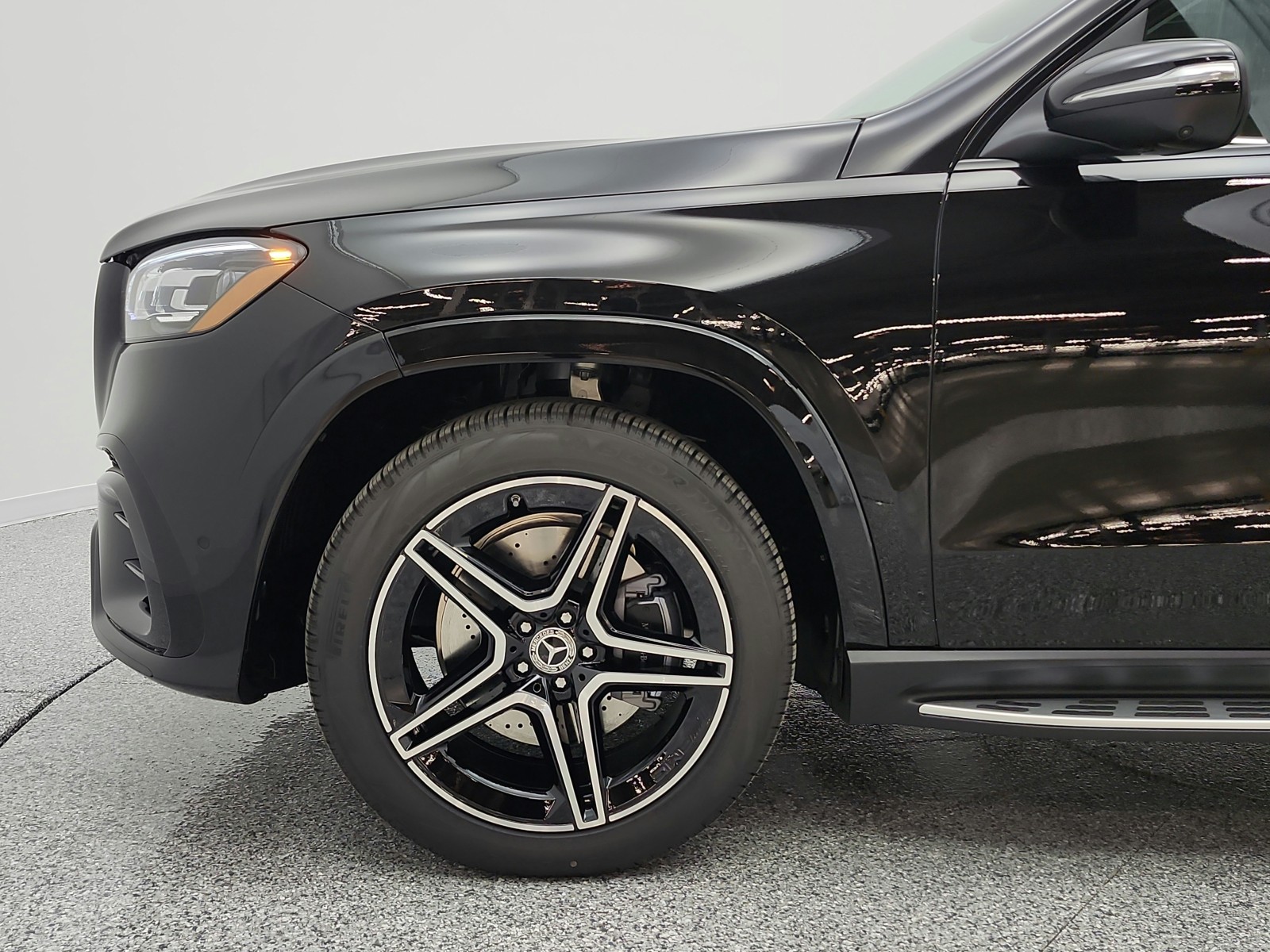New 2026 Obsidian Black Metallic Mercedes-Benz GLS 450 4MATIC® SUV image 15
