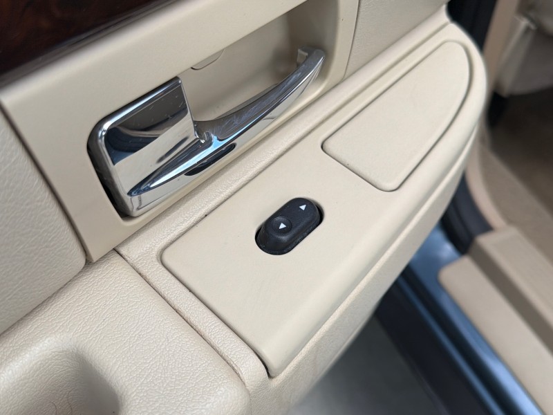 2007 Mercury Grand Marquis LS LOW MILES 52,599 1 OWNER in ,