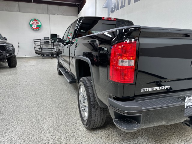 2018 GMC Sierra 2500HD Denali 4WD Duramax in , 