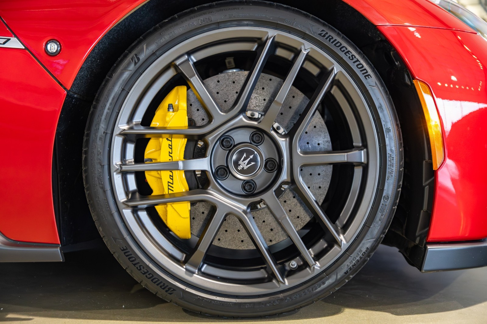 Used Car 2023 Maserati Mc20  - $286,345 Msrp - Carbon Ceramic Brakes - $10k Rosso Vincente Paint - Carbon Fiber Spoiler For Sale Under $200,000 In Boerne, Texas