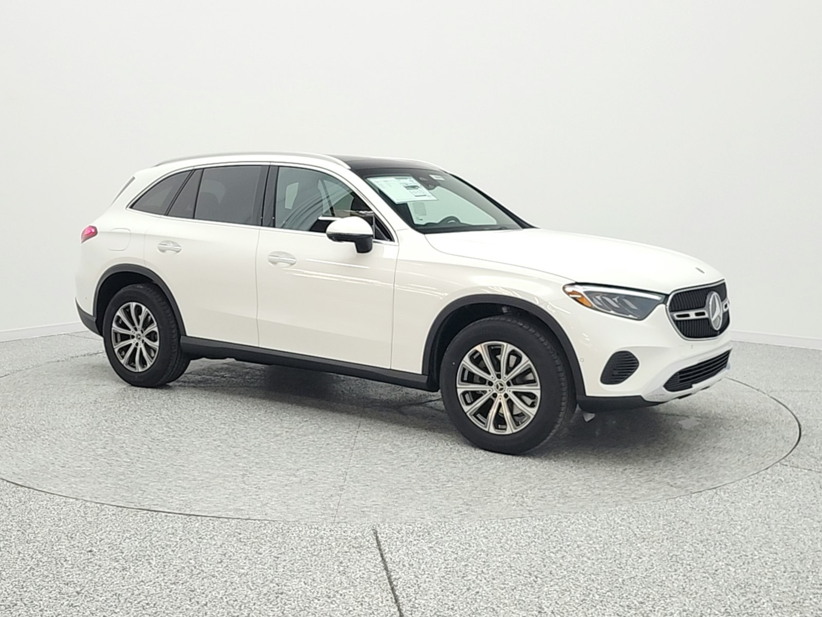 New 2026 Polar White Mercedes-Benz GLC 300 image 3