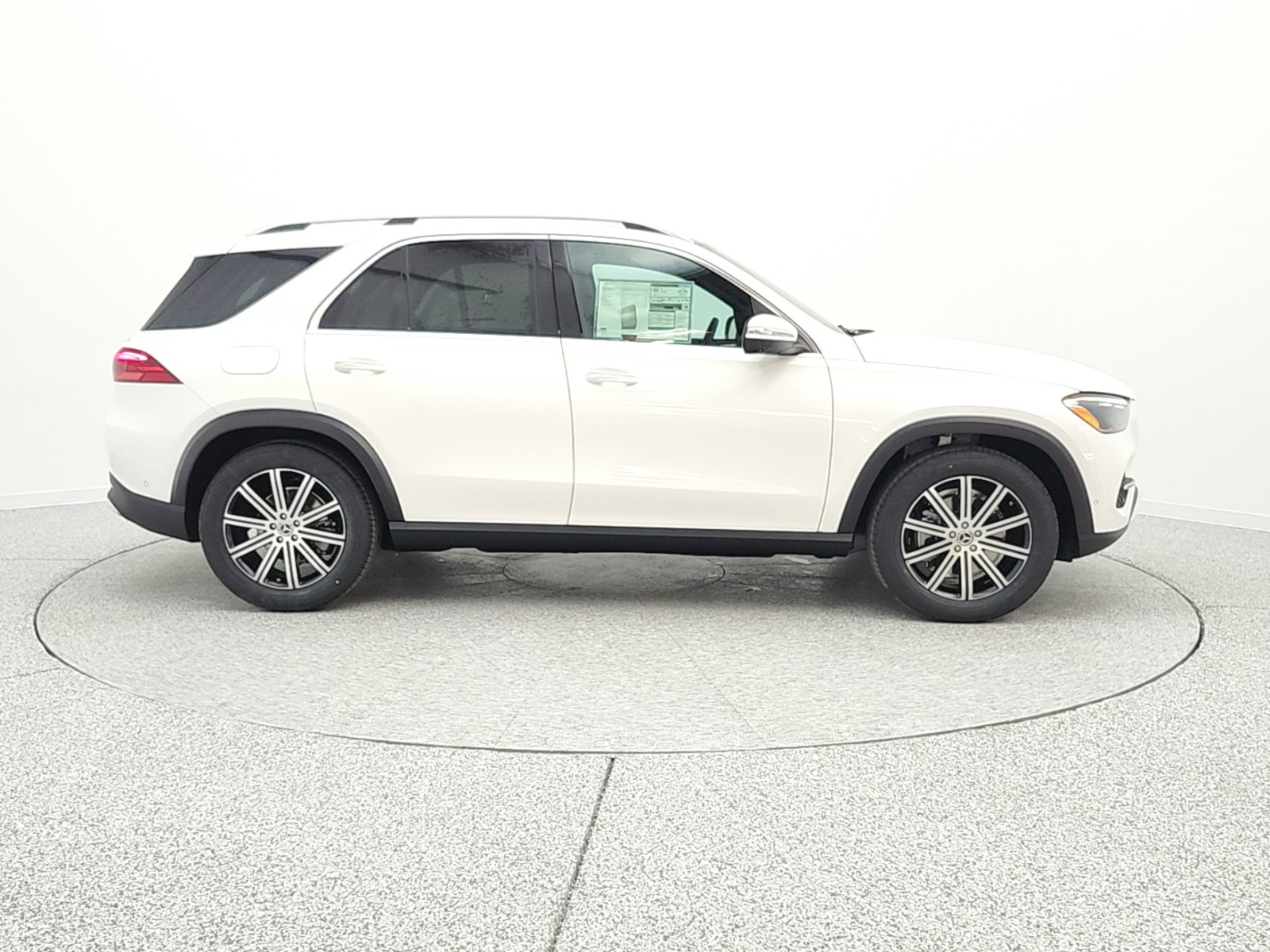 New 2026 Polar White Mercedes-Benz GLE 350 image 4