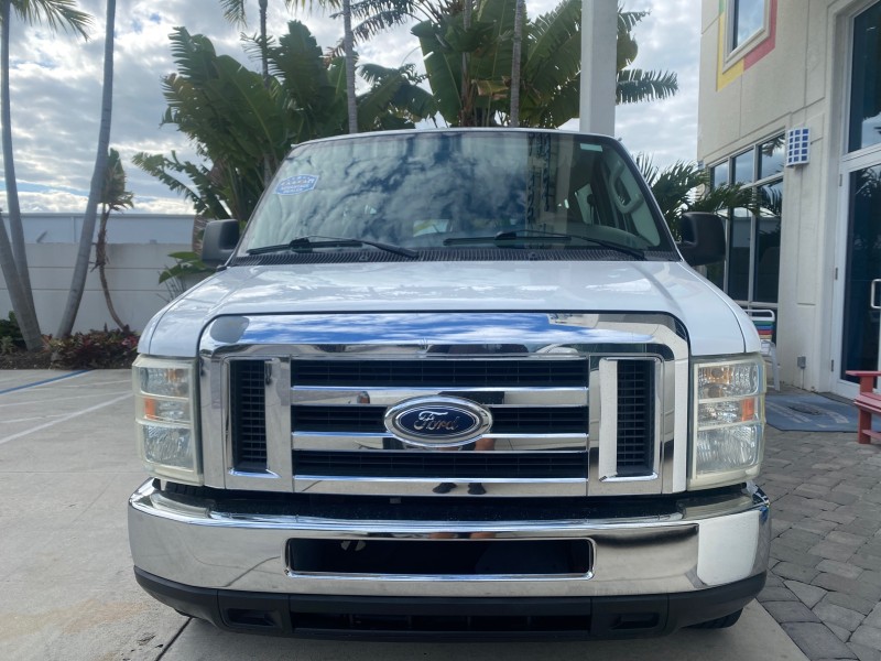 2008 Ford Econoline Wagon XLT 15 PASSENGERS E350 CLEAN in , 