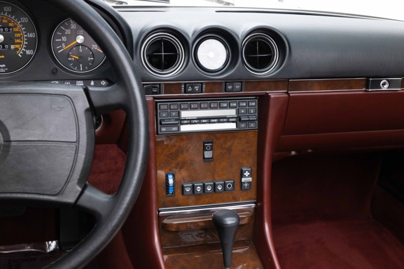 1989 Mercedes-Benz 560-Series 560 SL in ,