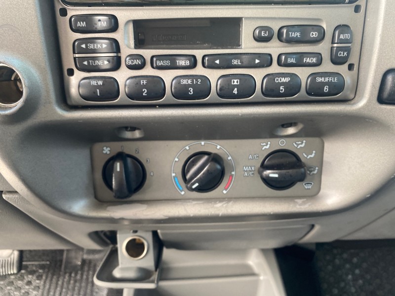 2003 Ford Explorer Sport Trac XLT LOW MILES 59,213 in , 