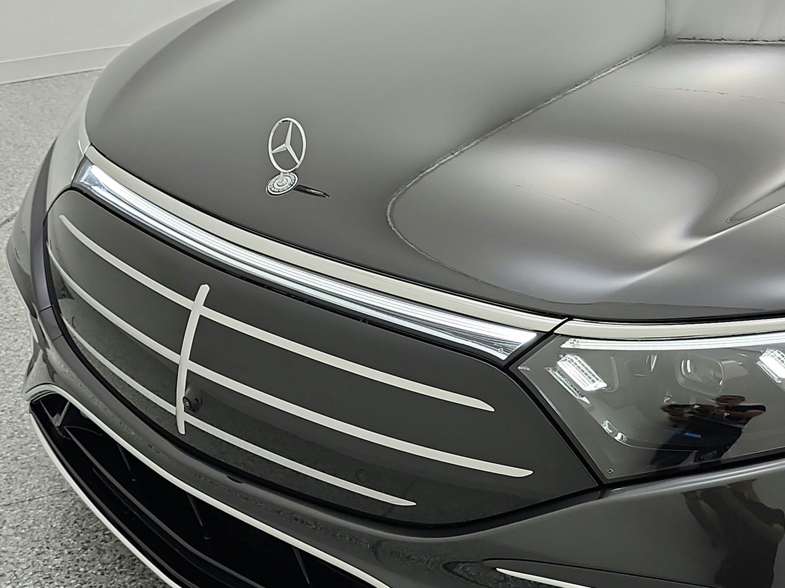 New 2026 Graphite Grey Metallic Mercedes-Benz EQS 450 image 13