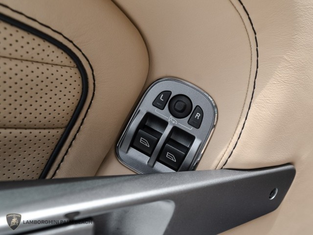 Aston Martin DB9