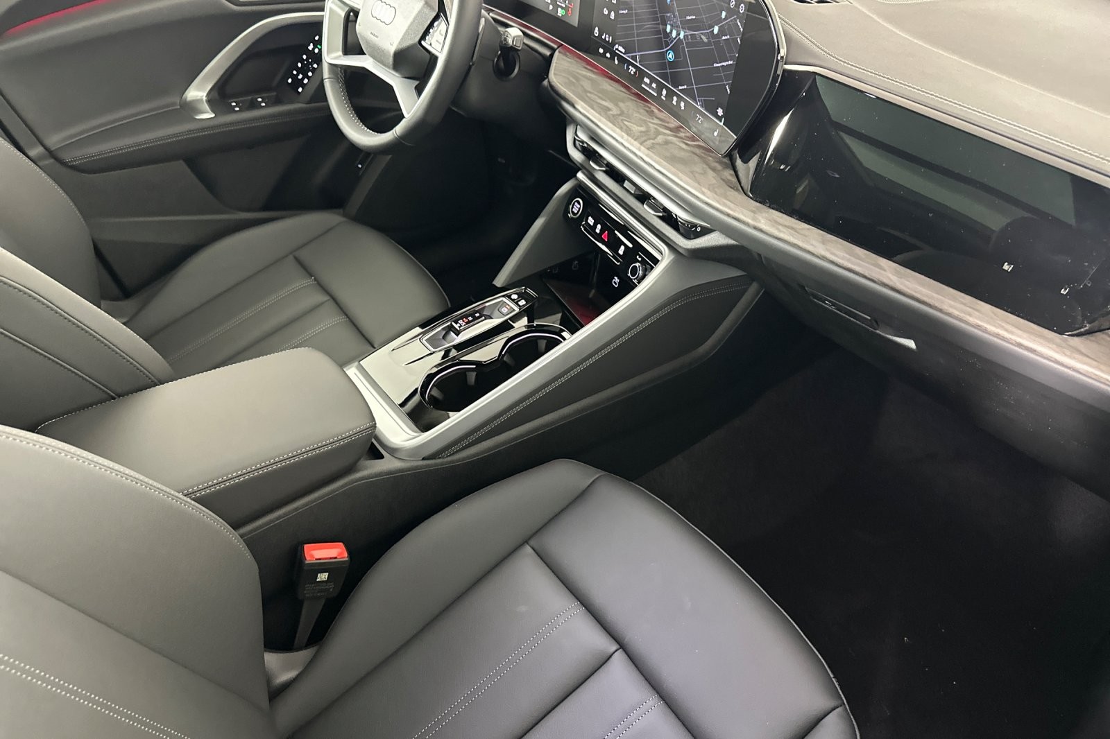 New 2025 District Green Metallic Audi Premium Plus 2.0 TFSI quattro image 15