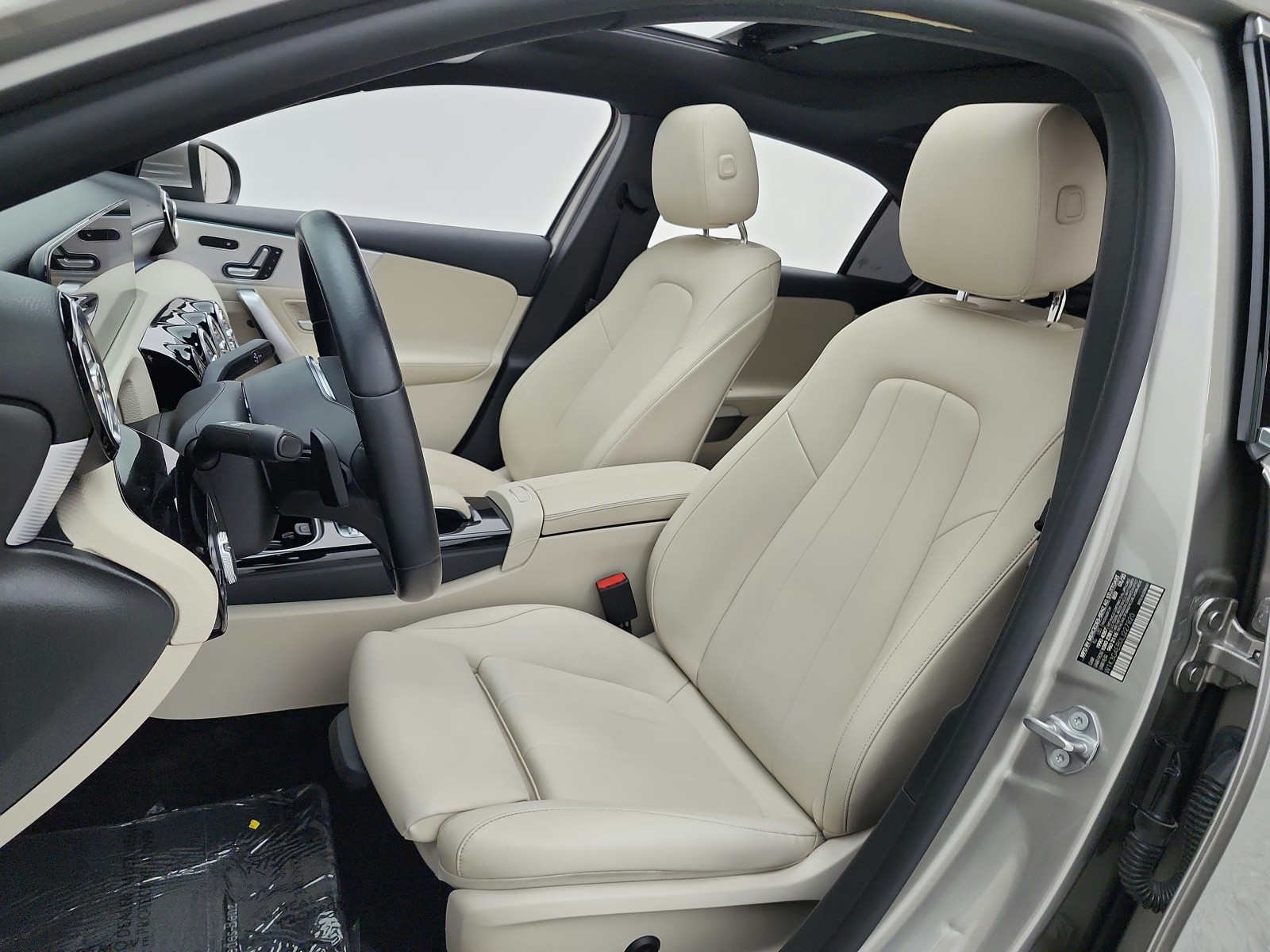 Used 2020 Mojave Silver Metallic Mercedes-Benz A 220 Sedan image 10