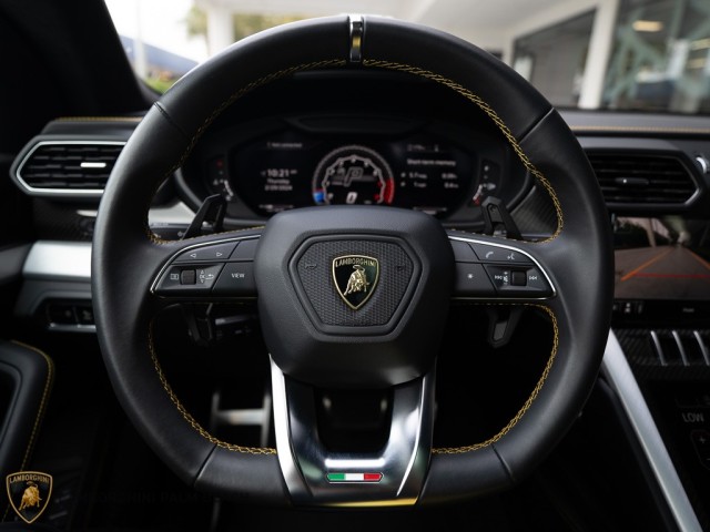 2021 Lamborghini Urus  in , 