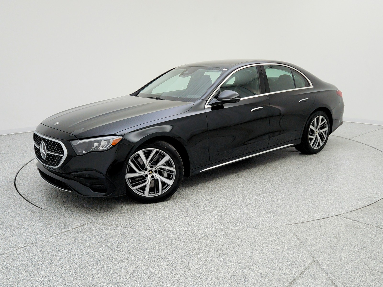 2025 Mercedes-Benz E-Class E450 4MATIC's photo