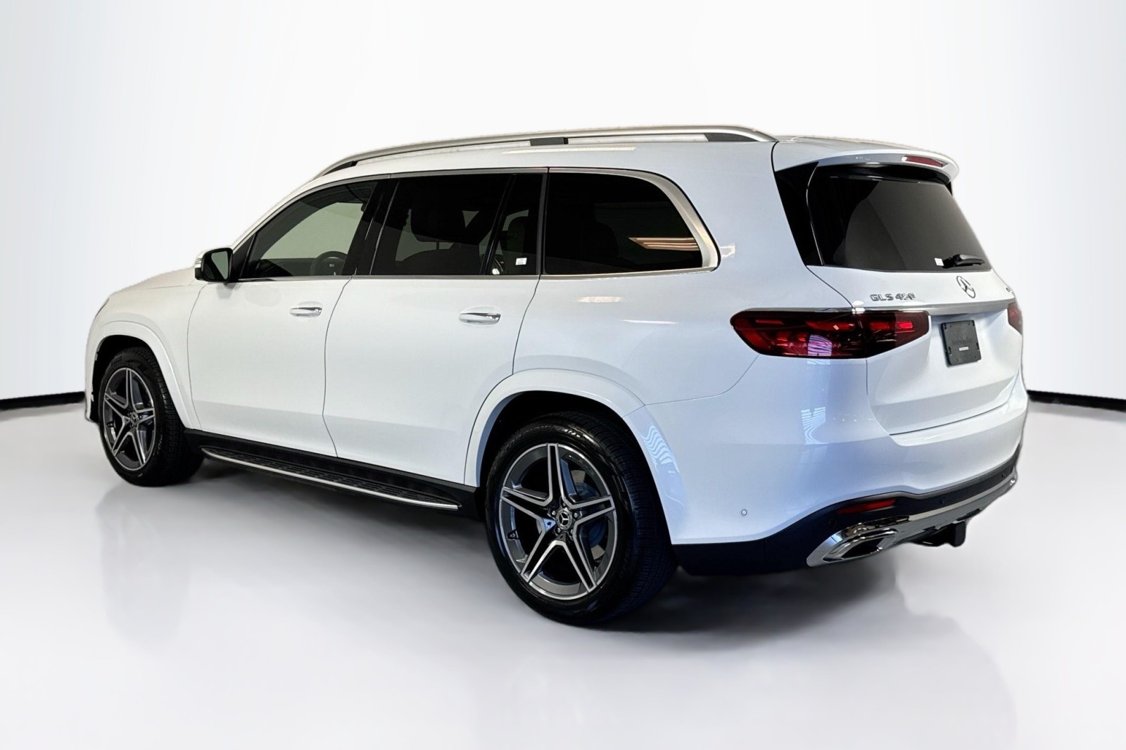 New 2026 MANUFAKTUR Moonlight White Metallic Mercedes-Benz GLS 450 4MATIC® SUV image 7