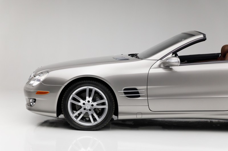 2007 Mercedes-Benz SL 550 50th Anniversary Edition 5.5L V8 in , 