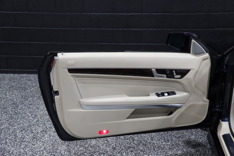 2015 Mercedes-Benz E 400 AMG Sport 2dr Cabriolet in ,