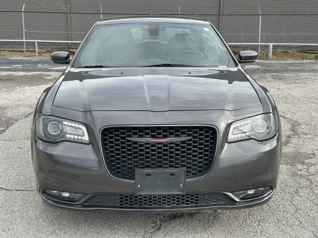 2022 Chrysler 300 300S 8