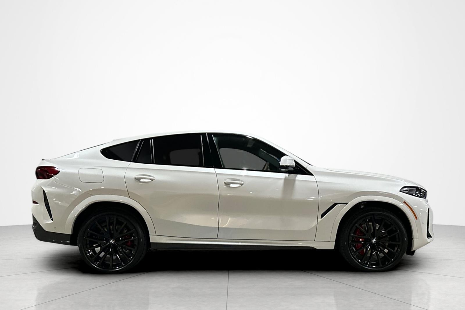 New 2027 Mineral White Metallic BMW xDrive40i image 6