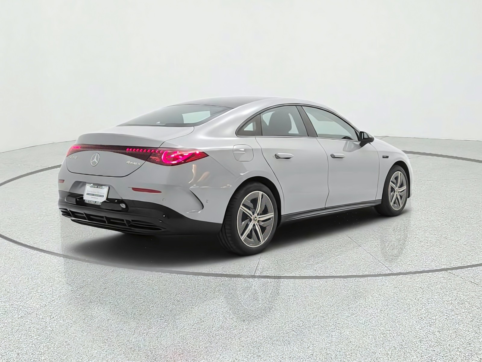 New 2027 MANUFAKTUR Alpine Grey Mercedes-Benz CLA 350 Electric 4MATIC® image 5