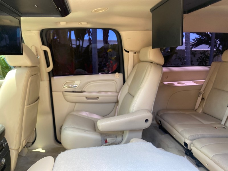 2007 Cadillac Escalade ESV SUNROOF AWD LOW MILES 47,118 in , 