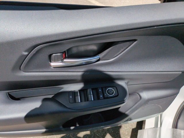 ToyotaPrius Plug-In Hybrid15