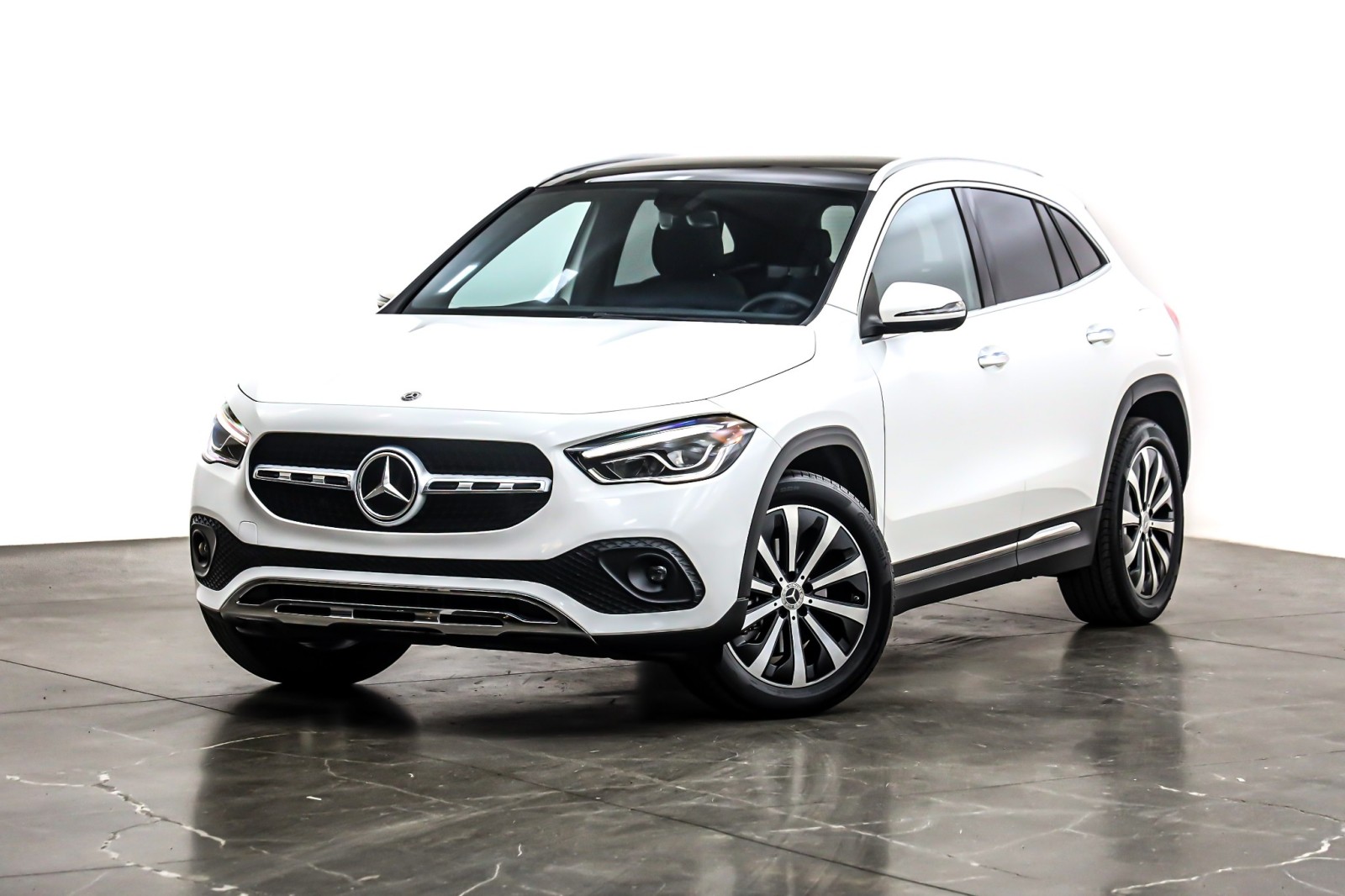 2021 Mercedes-Benz GLA GLA250's photo