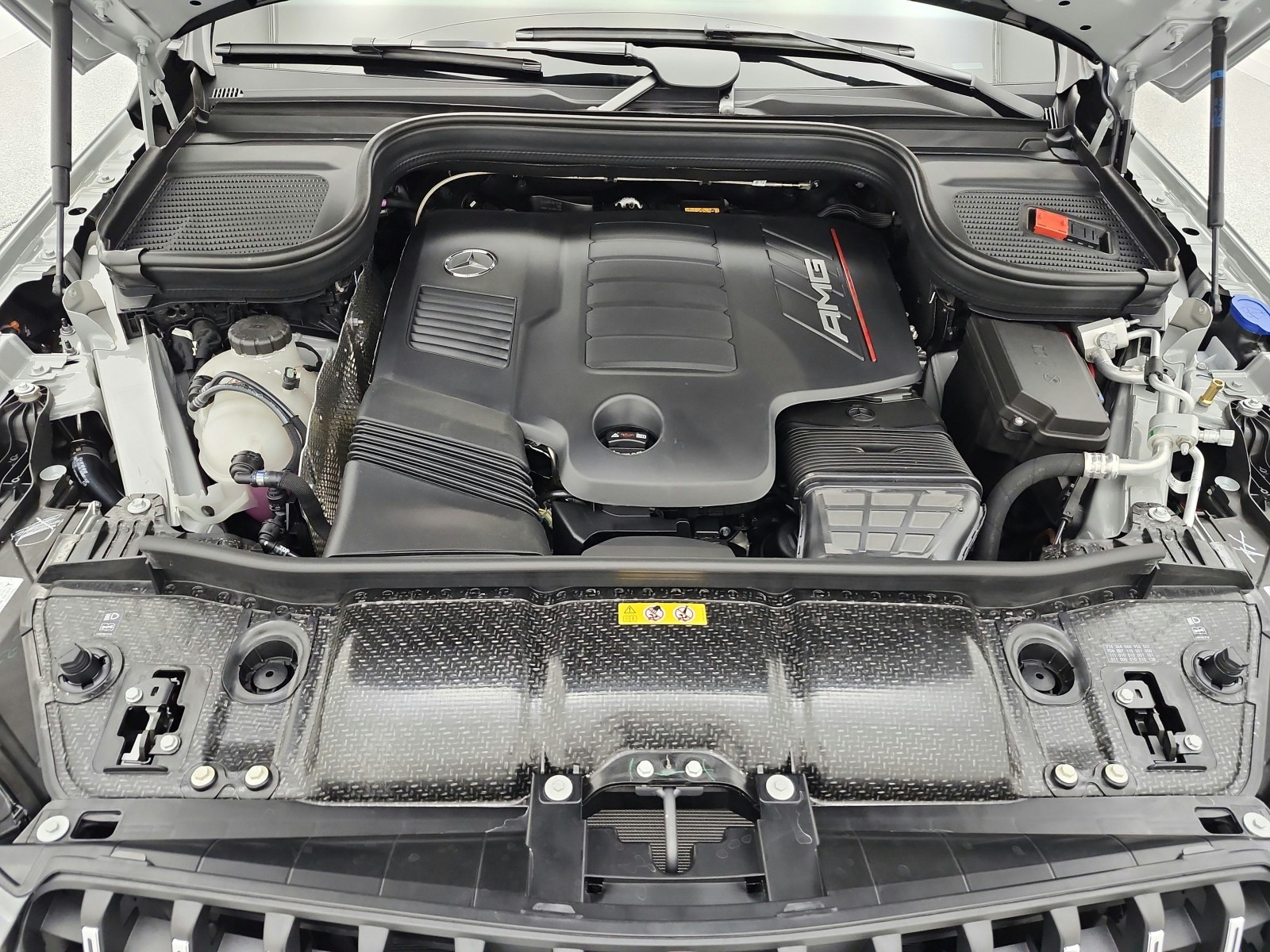 New 2026 MANUFAKTUR Alpine Grey Mercedes-Benz AMG® GLE 53 image 13