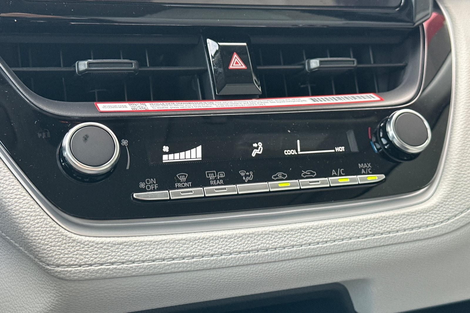 2026 Toyota Corolla Cross L photo 19