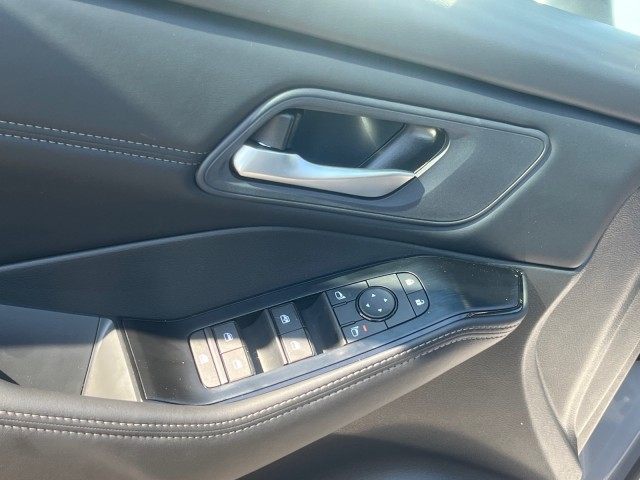 NissanRogue24