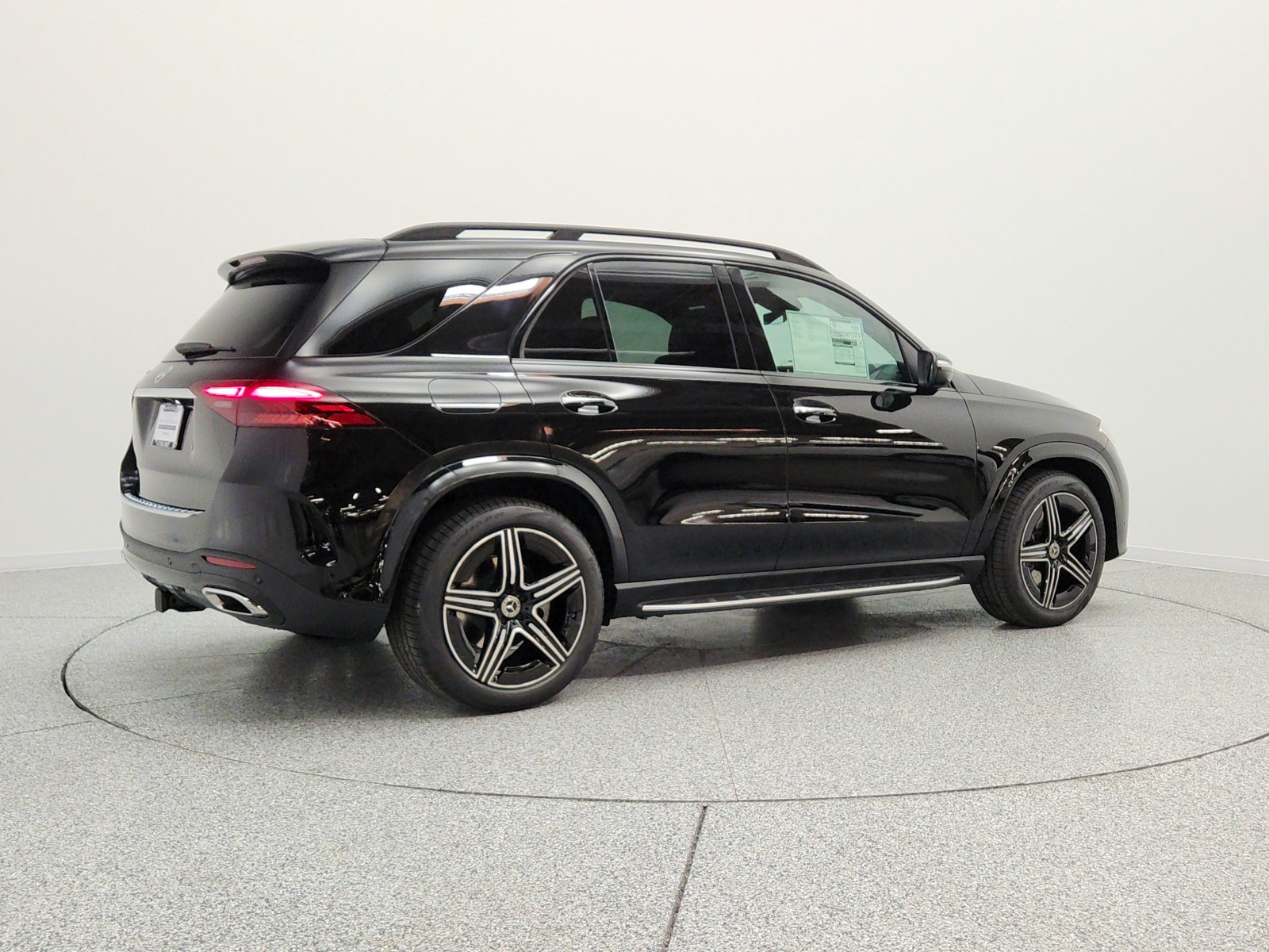 New 2026 Obsidian Black Metallic Mercedes-Benz GLE 350 SUV image 5