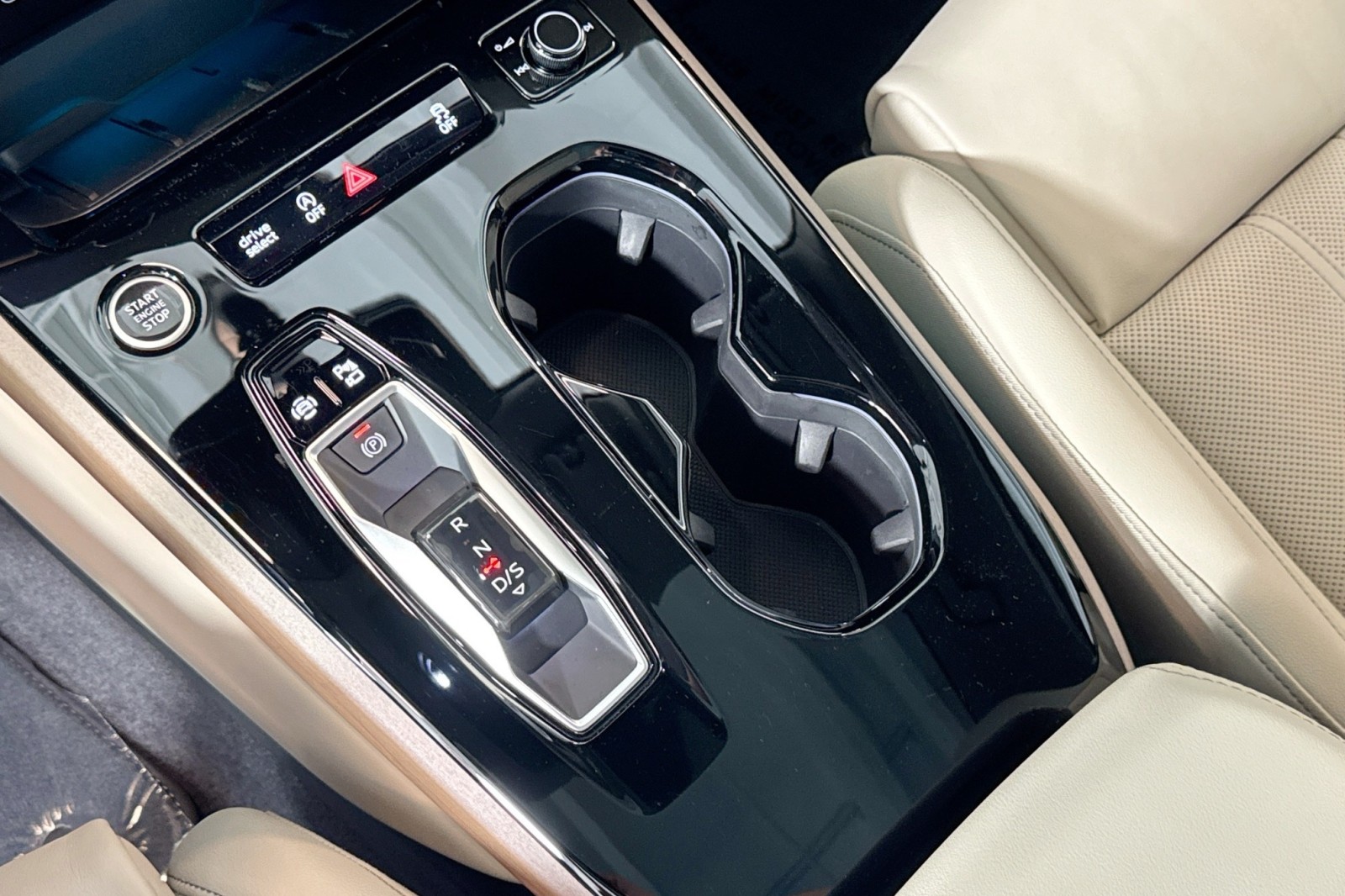 Used 2025 HORIZON BLUE Audi Prestige image 15