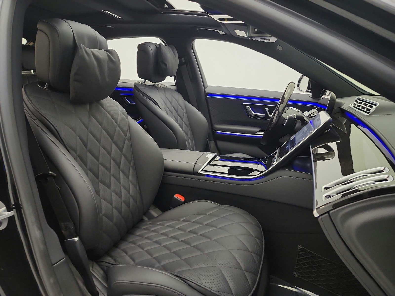 New 2026 Obsidian Black Metallic Mercedes-Benz S 580 image 15