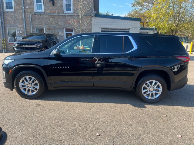 2022 Chevrolet Traverse LS 2