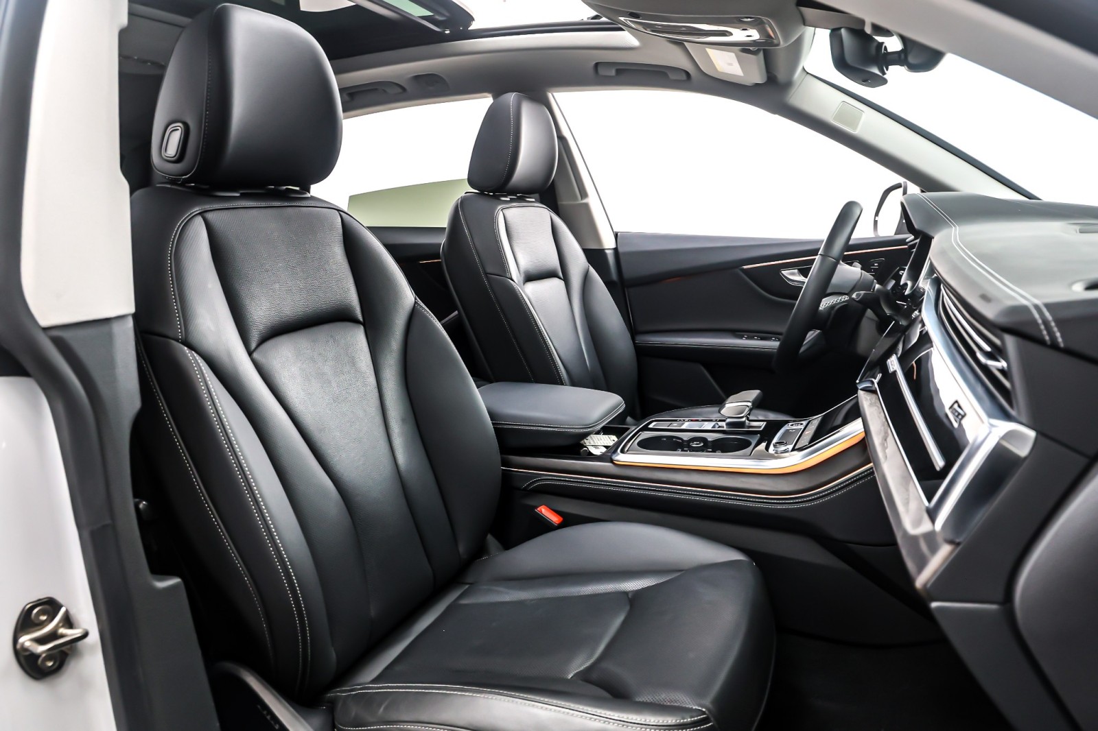 Used 2023 Glacier White Metallic Audi Premium Plus 55 TFSI quattro image 7