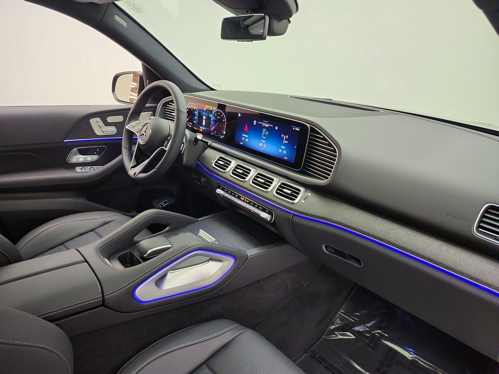 New 2026 Black Mercedes-Benz GLE 450 4MATIC® SUV image 15