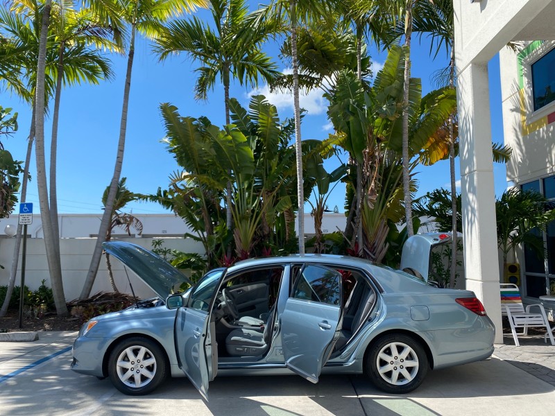 2008 Toyota Avalon XL  SUNROOF 1 OWNER LOW MILES 39,358 in , 