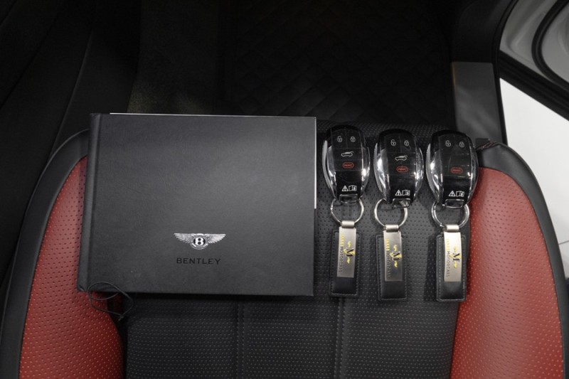 2022 Bentley Bentayga Bentayga S ($242,125 MSRP) *ONLY 13,000 MILES* *FULL PPF* in , 