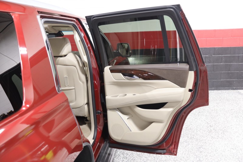 2016 Cadillac Escalade Luxury Collection 4dr Suv in , 