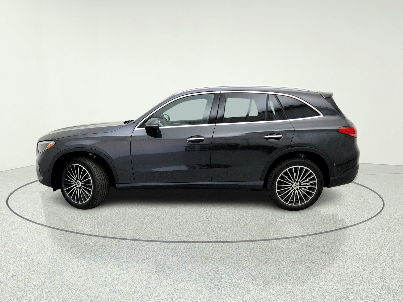 New 2026 Graphite Grey Metallic Mercedes-Benz GLC 300 SUV image 14