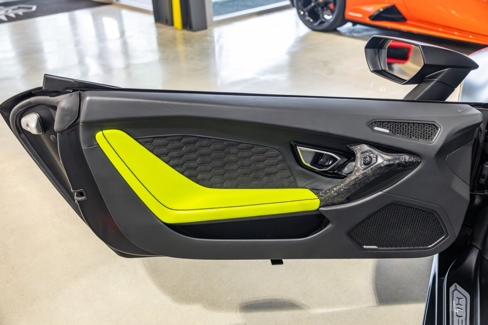 Used Car 2022 Lamborghini Huracan Evo  For Sale Under $330,000 In Boerne, Texas