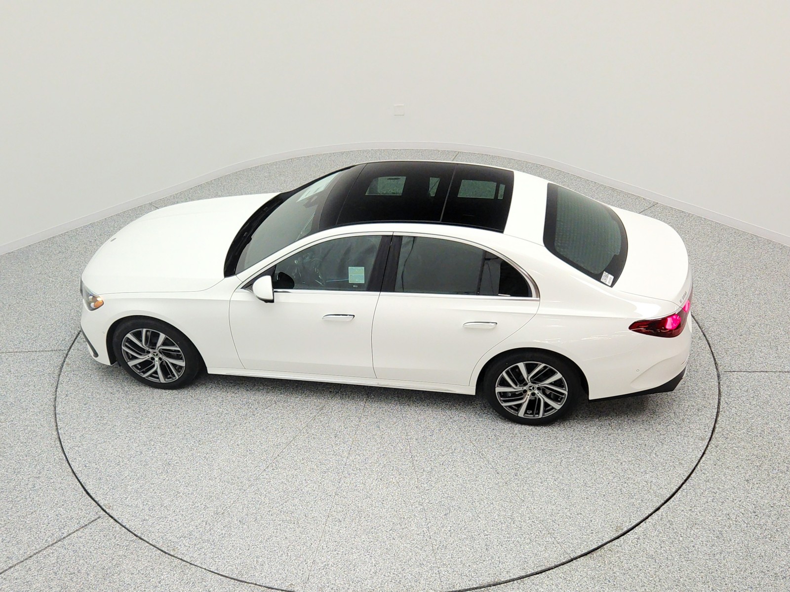 New 2026 Polar White Mercedes-Benz E 350 RWD Sedan image 23