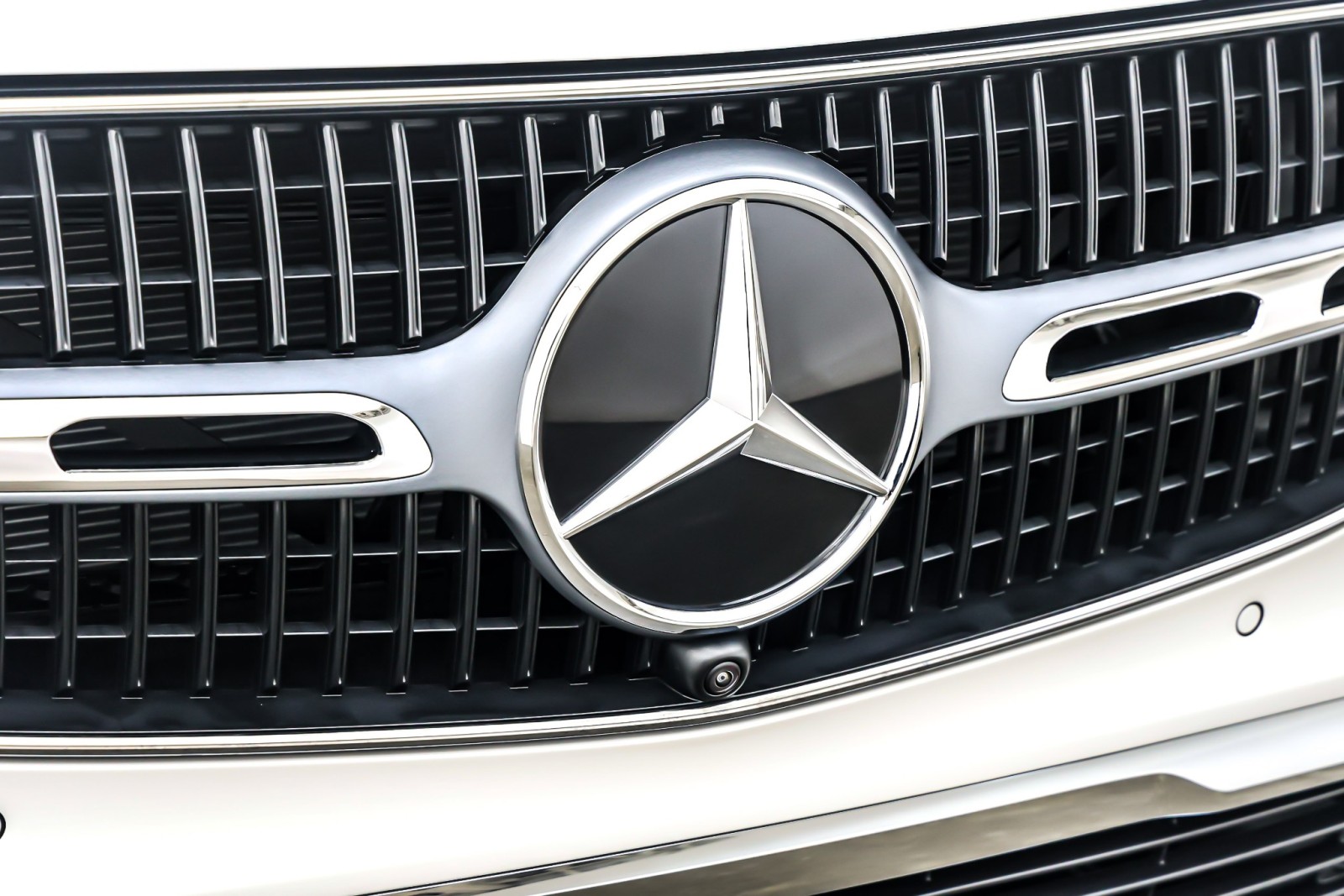 New 2026 Polar White Mercedes-Benz GLC 300 SUV image 13