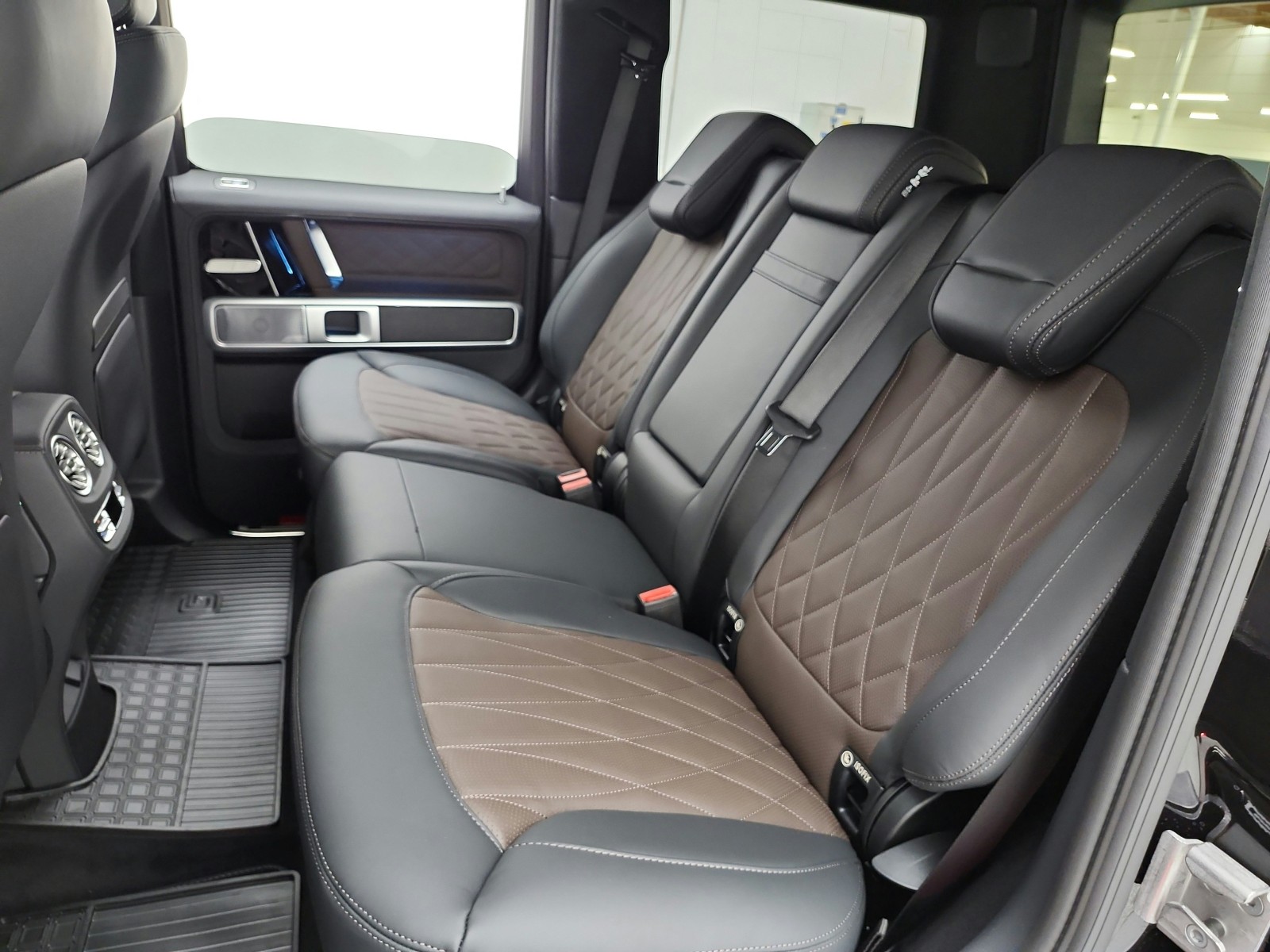 New 2027 Obsidian Black Metallic Mercedes-Benz G 580e SUV image 11