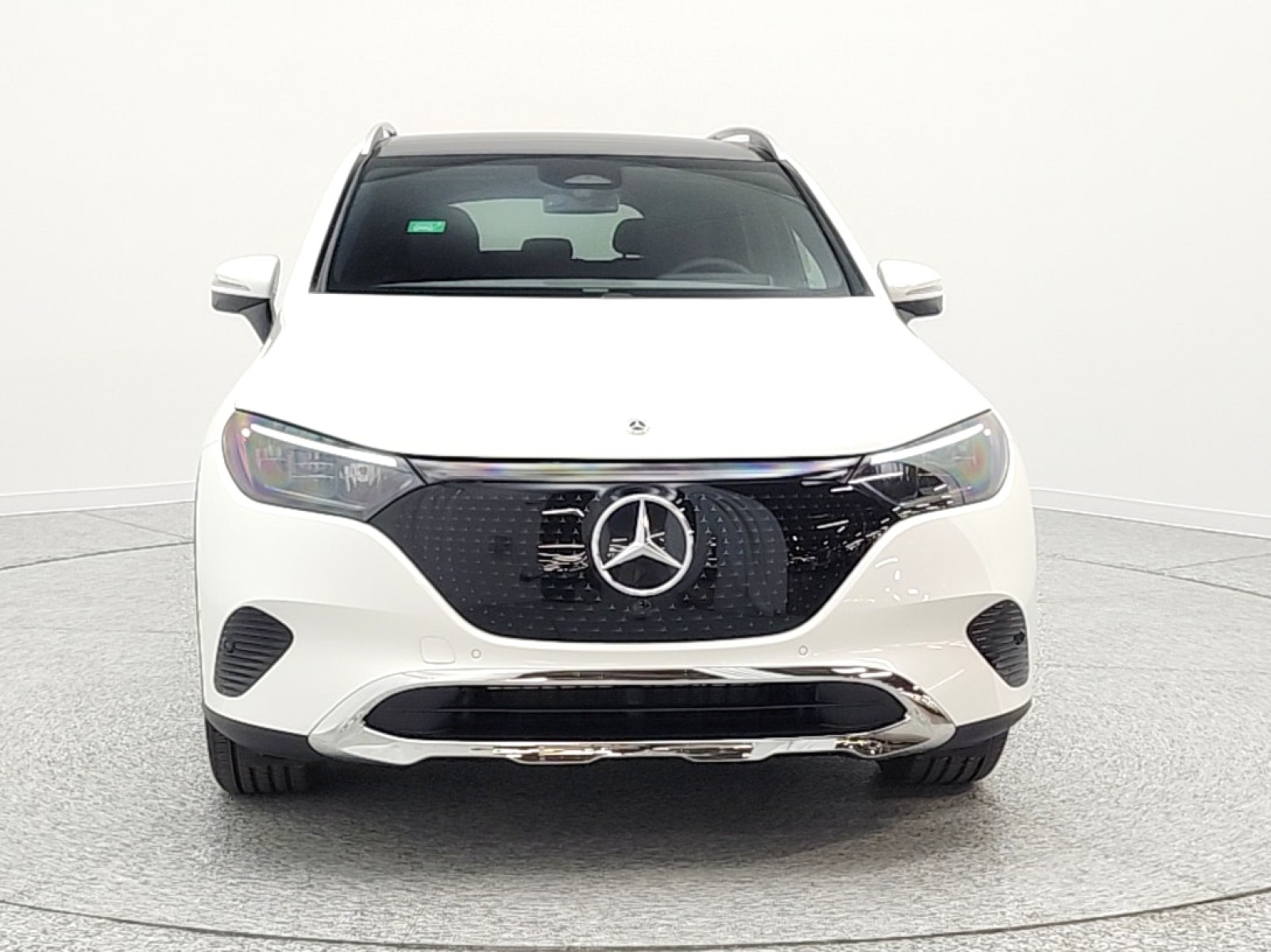 New 2026 Polar White Mercedes-Benz EQE 320+ image 2