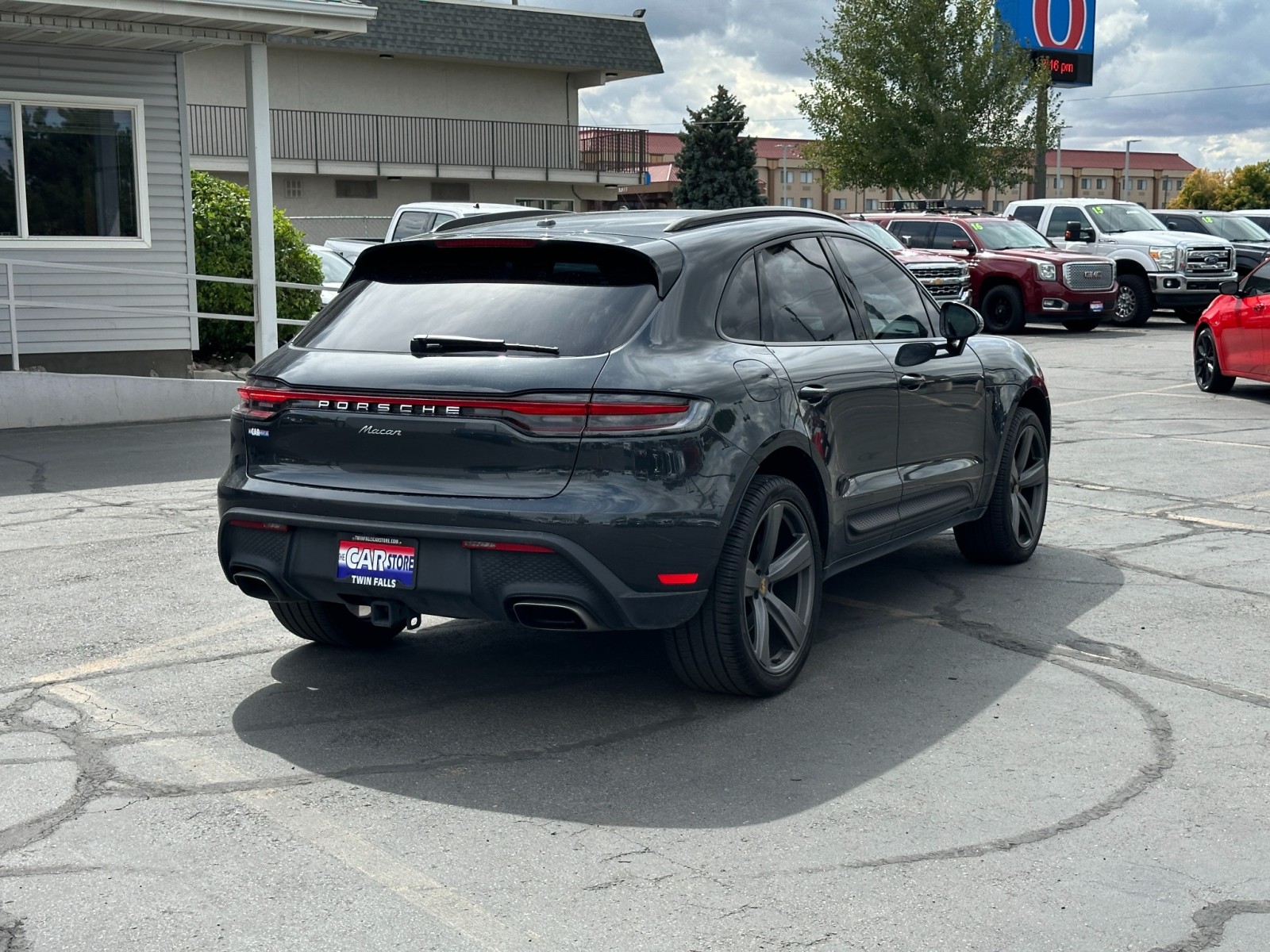 2022 Porsche Macan  6